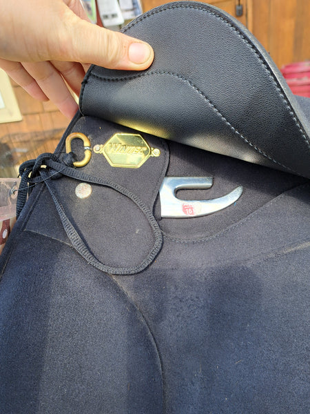 16.5" Wintec Pro Dressage Saddle