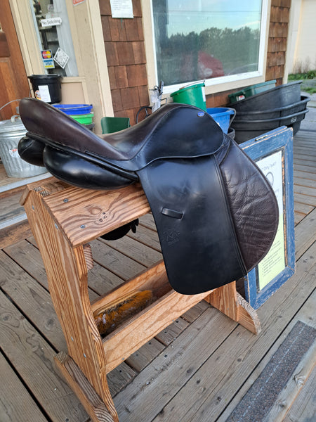 17.5" Frank Baines Zenith Dressage Saddle