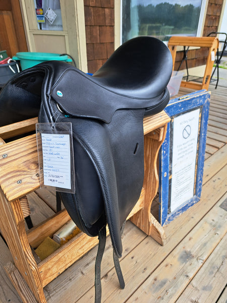 18" Takt Dressage saddle