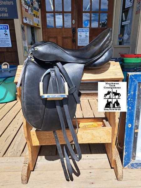 17.5" HDR Dressage Saddle