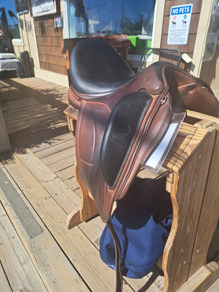 17" Arion 4D Monoflap Dressage Saddle