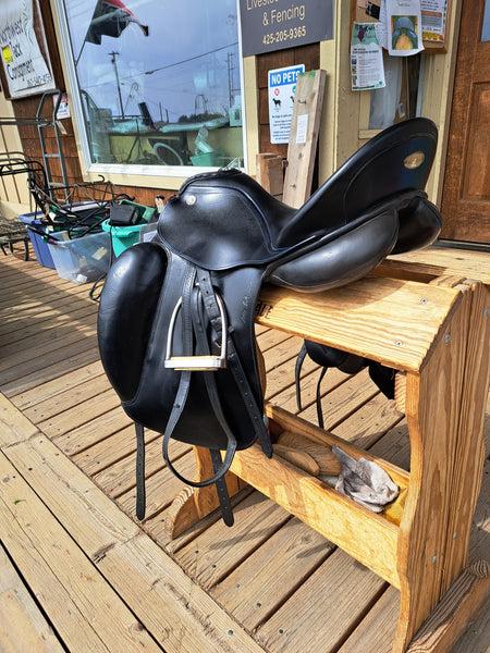 17.5" Kieffer Wall-Street Dressage Saddle