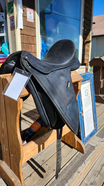 17" Wintec Isabell Werth Dressage Saddle
