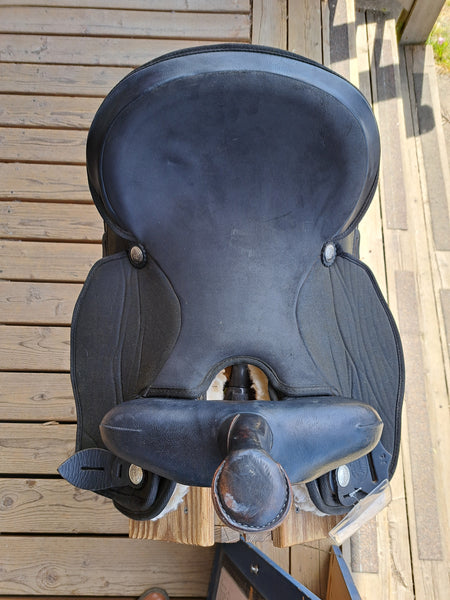 15" Abetta Synthetic Western Saddle