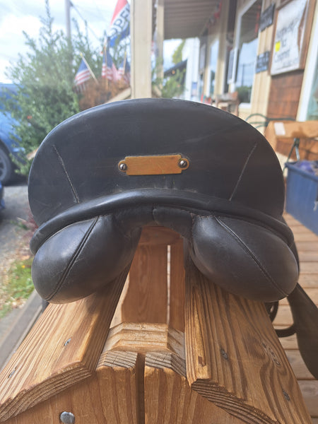 17" Zaldi New Kent Dressage Saddle