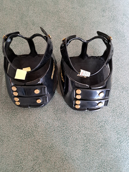 New Slim Scoot Boot Pair Size 2