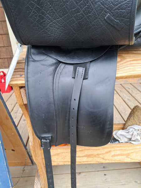 16" County Perfection Dressage Saddle