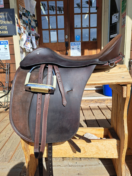 18.5" Ansur Carlton Dressage Saddle