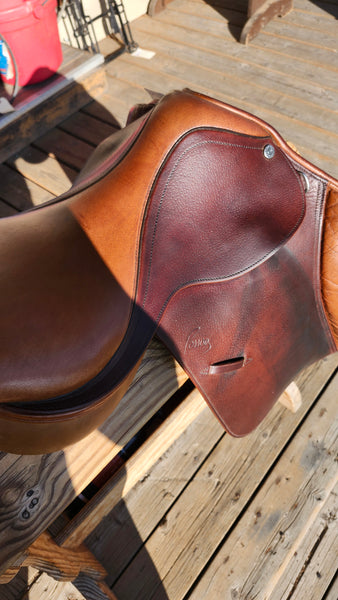 16.5" Pessoa Art Jumping Saddle