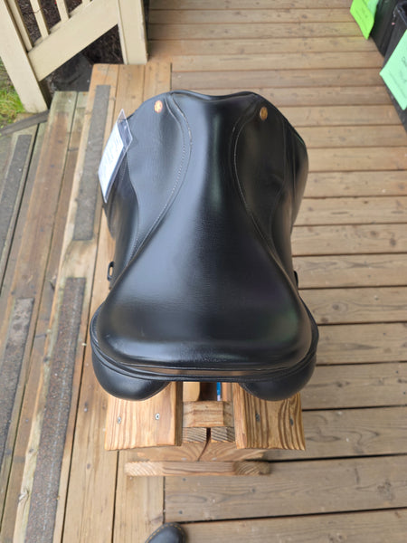17.5" Kent & Masters MDM Dressage Saddle