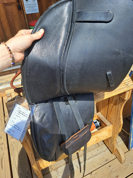 17.5" County Competitor 2000 Dressage Saddle