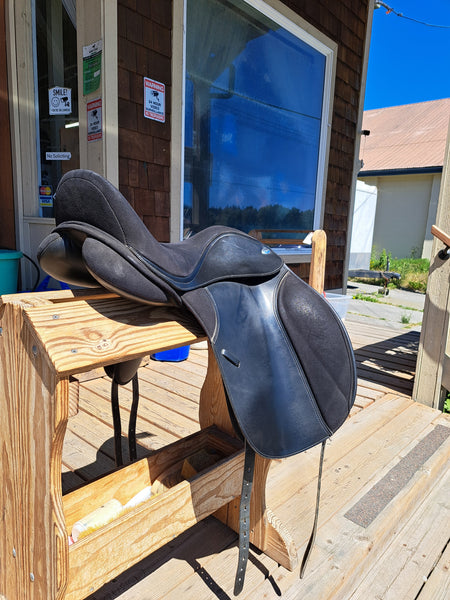 17.5" Thorowgood MDR Dressage Saddle
