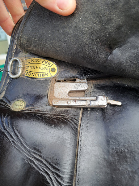 16.5" Kieffer Wien D.L. Dressage Saddle