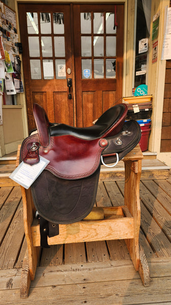 16" Crest Ridge Saddlery Endurance Saddle