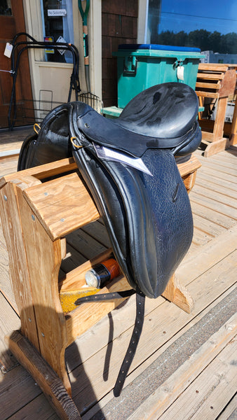 17.5" JRD Custom Dressage Saddle