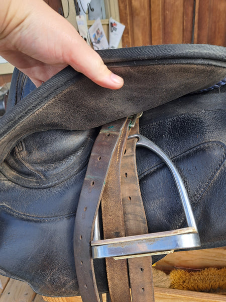15" Torsion Treeless Saddle