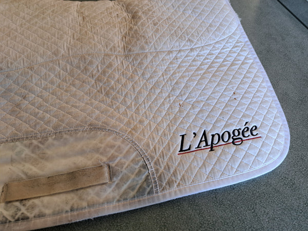 L'Apogee Double Back Pad