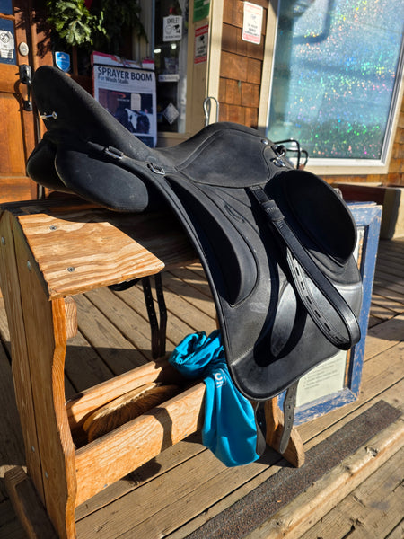 16.5" Wintec Pro Endurance Saddle