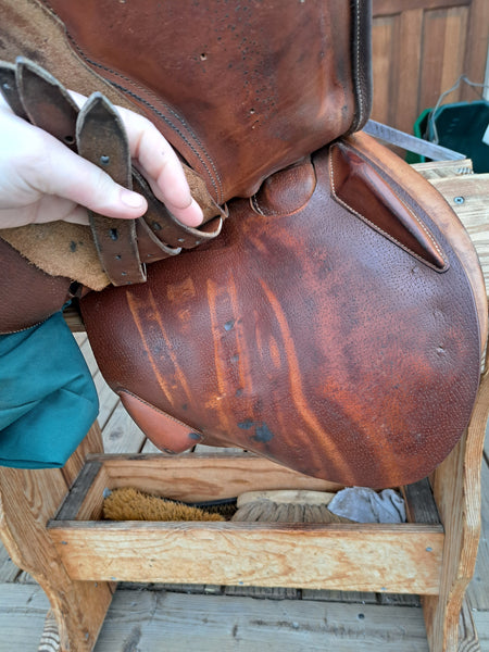 17.5" Devoucoux Oldara Jumping Saddle