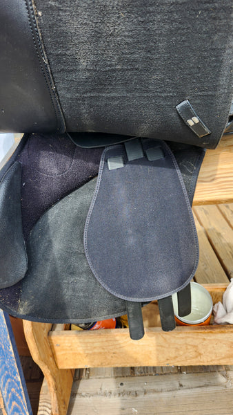 16.5" Wintec All Purpose English Saddle