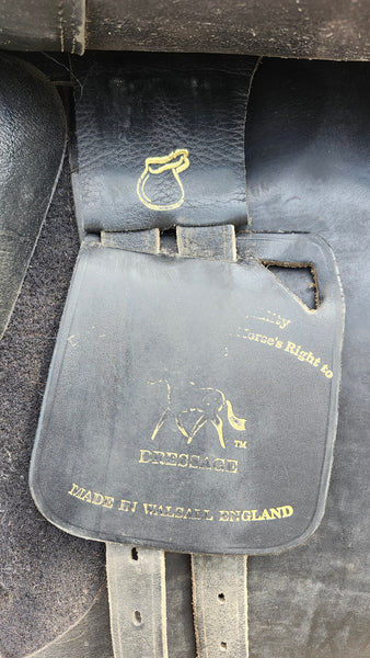 18.5" Frank Baines Matrix Dressage Saddle