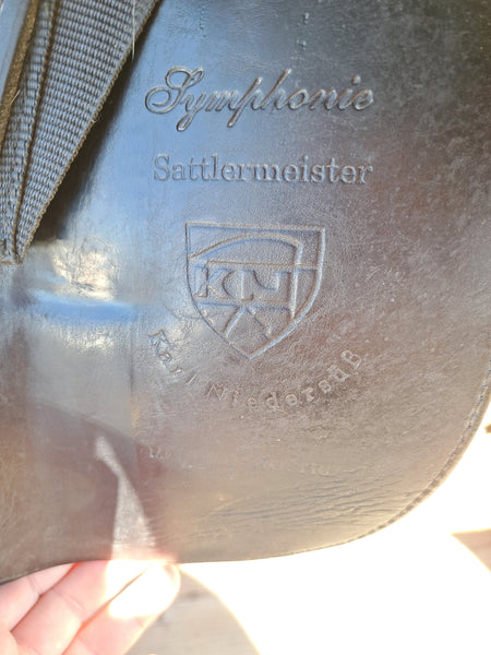17.5" Karl Niedersuss Symphonie Dressage Saddle