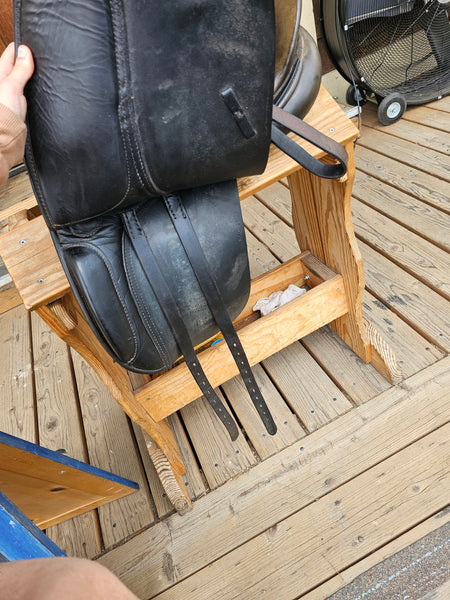 18" County Competitor Dressage Saddle