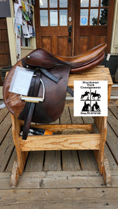 18" Butet Close Contact Jump Saddle