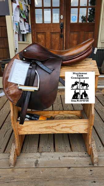 18" Butet Close Contact Jump Saddle