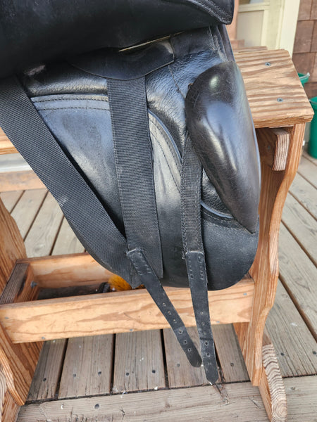 18" Barnsby Special Crown Dressage Saddle