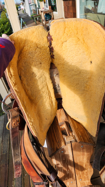 15.5" Adobe Walls Wade Ranch Roper Saddle