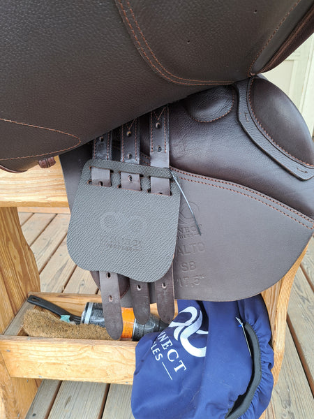 17.5" Connect Saddles Rialto SB Jump Saddle