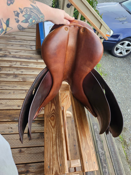 17.5" Childeric All Purpose Saddle