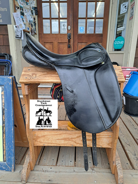 ON TRIAL 18" Stubben Scandica Dressage Saddle