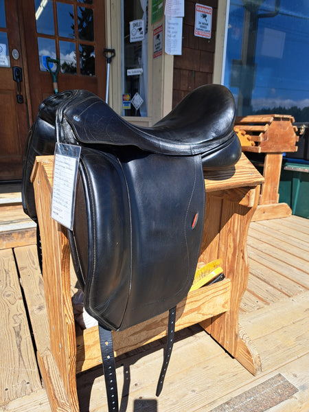 18" Custom Saddlery Advantage Dressage Saddle