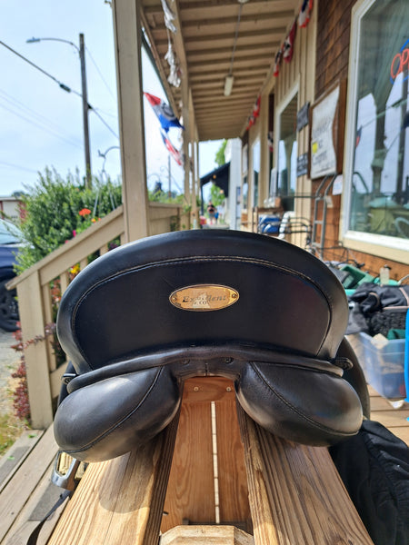17.5" Kieffer Wall-Street Dressage Saddle
