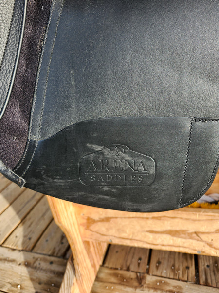 16.5" Arena dressage saddle