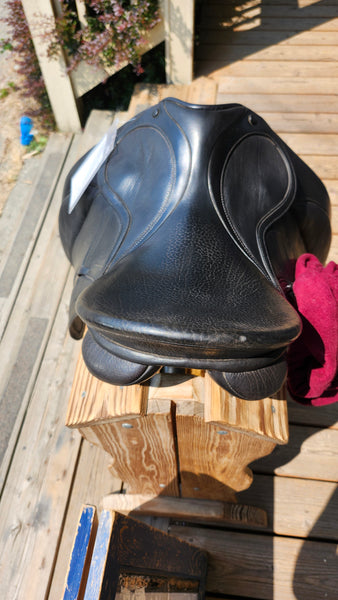 16" Bates Haute Ecole Close Contact Dressage Saddle
