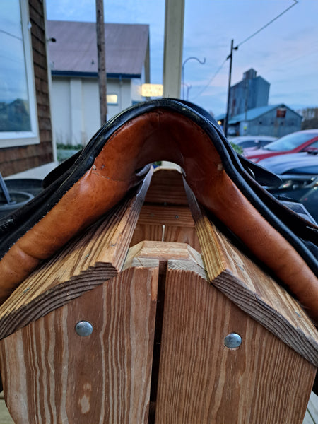 16.5 Stubben Tristan Dressage Saddle