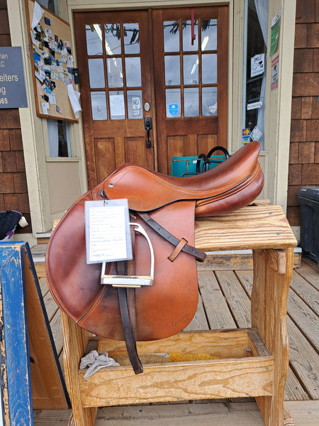 16.5" Amerigo Jumping Saddle
