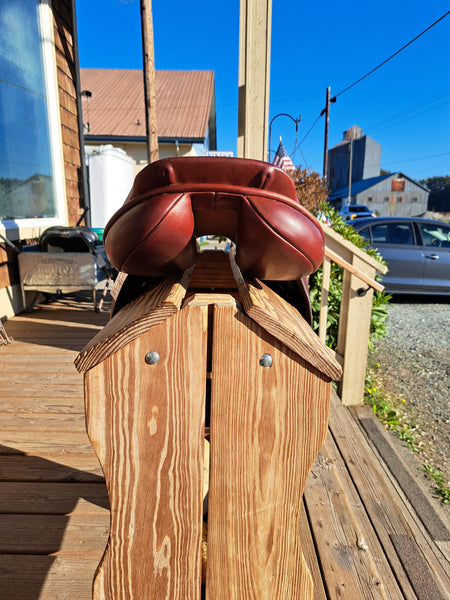 17.5" County Stabilizer XTR Jump Saddle