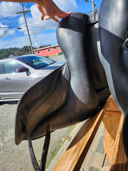 17.5" NSC Rhomeo Dressage Saddle
