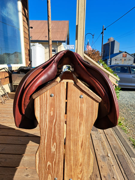 17.5" County Stabilizer XTR Jump Saddle