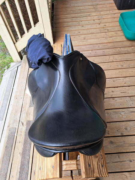 18" Schleese CHB Dressage Saddle