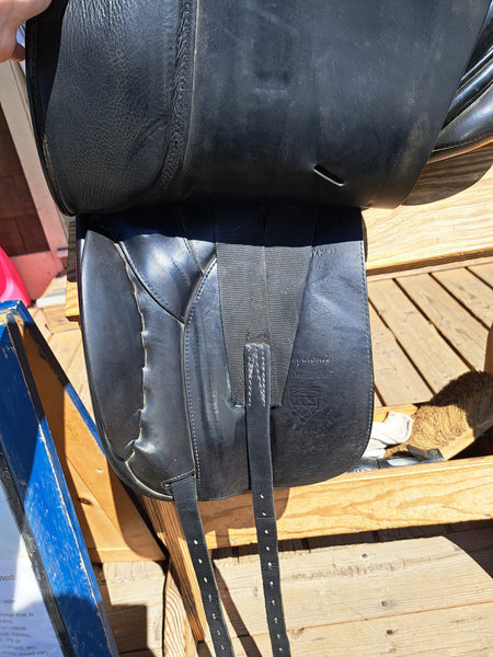 17.5" Karl Niedersuss Symphonie Dressage Saddle