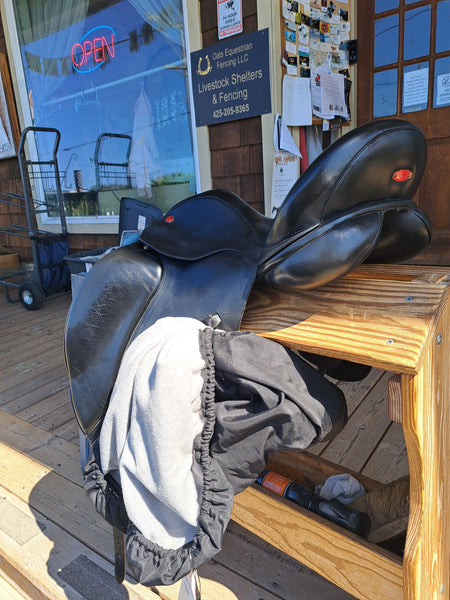 17.5" Hastilow Concept Dressage Saddle