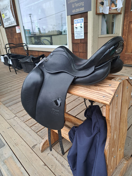 17.5" Stubben 1894 Dressage Saddle