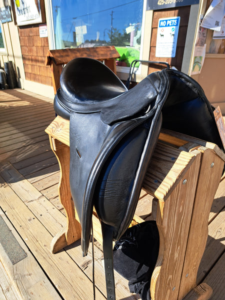 17.5" Custom Saddlery Steffen Peters Advantage dressage saddle