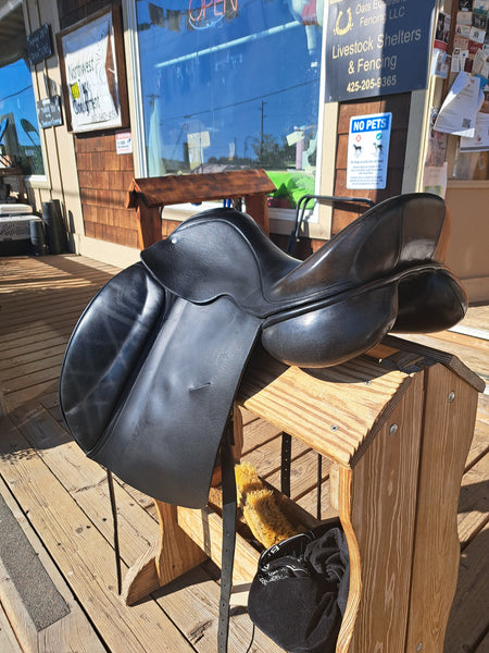 17.5" Custom Saddlery Steffen Peters Advantage dressage saddle