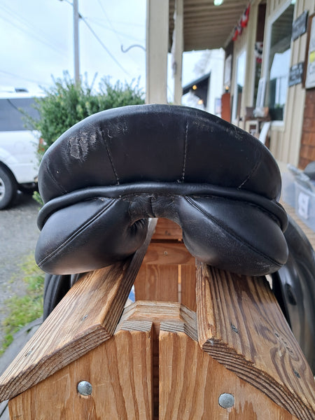 16.5" Collegiate Art Dressage Saddle